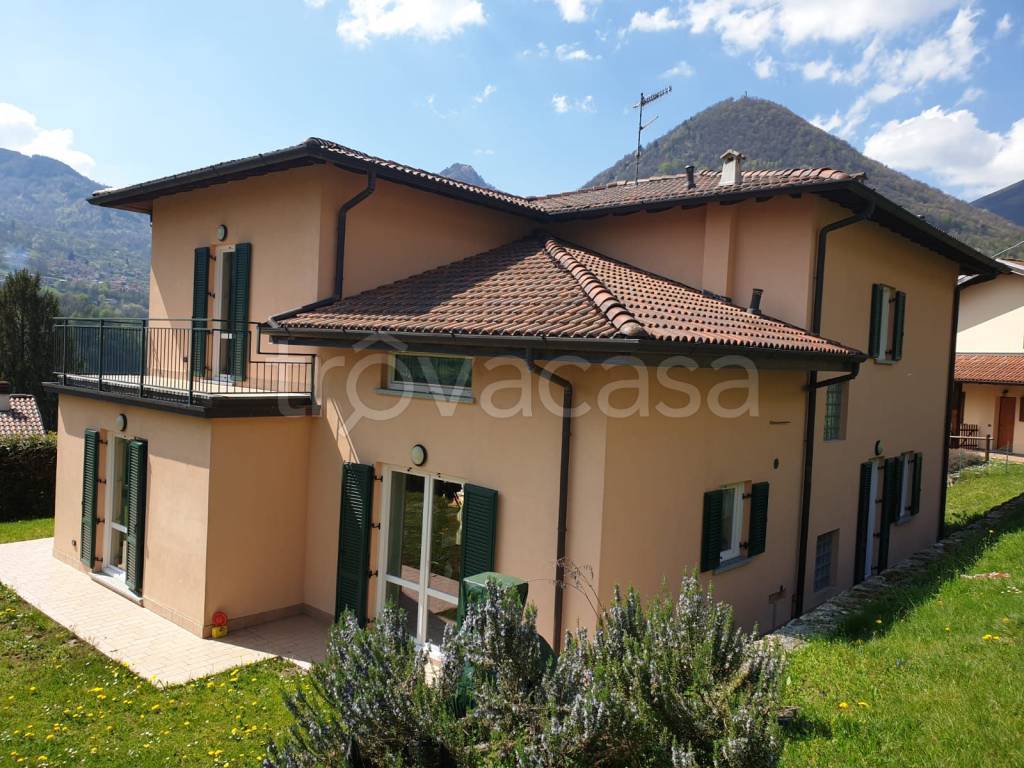 Villa in vendita a Dizzasco via San Pietro, 6