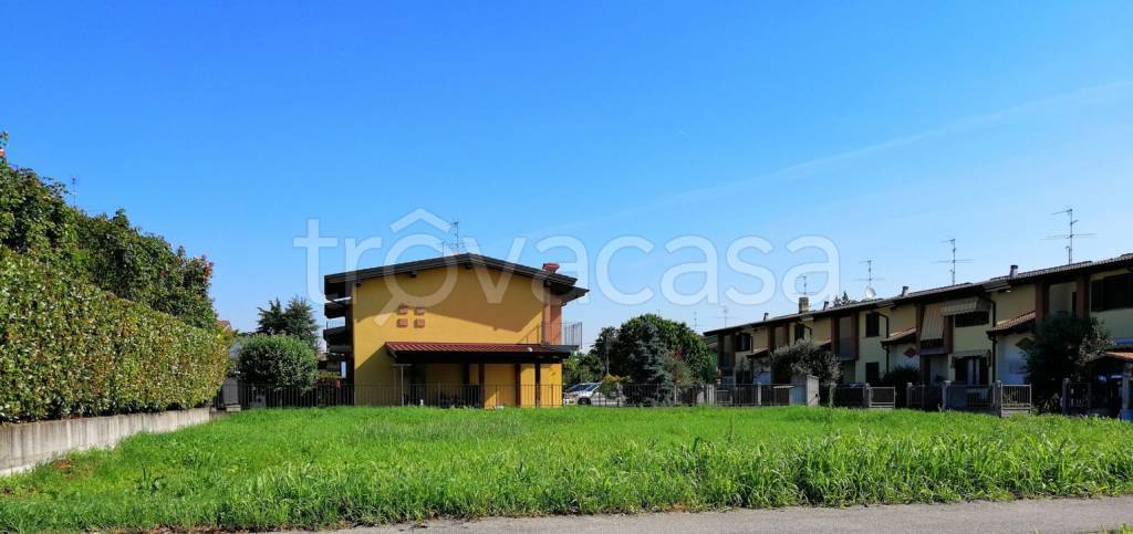 Terreno Residenziale in vendita a Fornovo San Giovanni via Brusocchi, 37