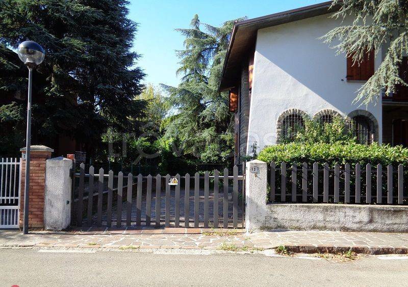 Villa in vendita a Sassuolo viale della Pace