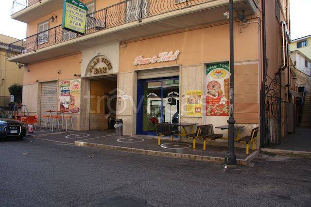 Negozio in vendita a San Cesareo via Filippo Corridoni, 52
