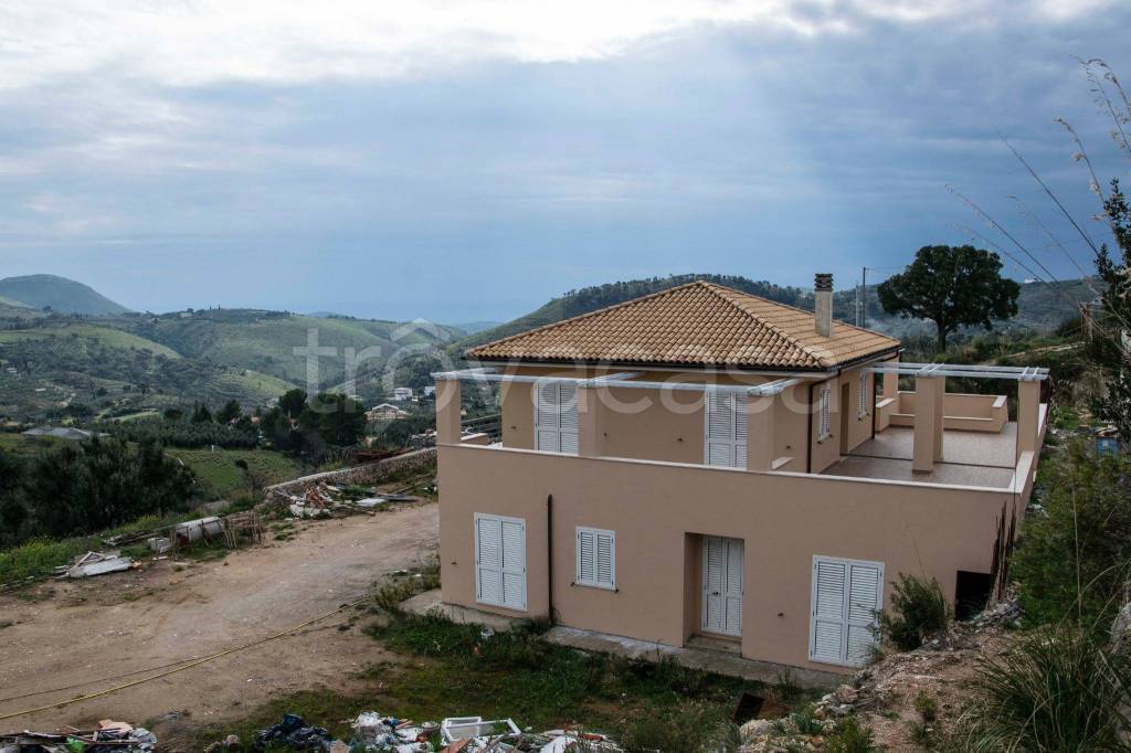 Villa Bifamiliare in vendita a Itri località Campanaro