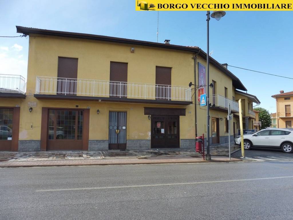 Negozio in vendita a Borgo San Dalmazzo corso Barale, 127