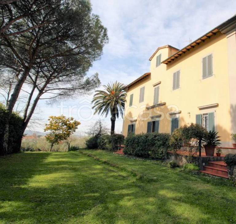 Villa in vendita a Uzzano via Lucchese