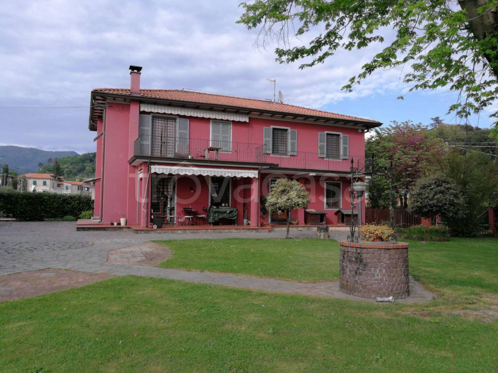 Villa Bifamiliare in vendita a Sarzana via dei Molini, 105