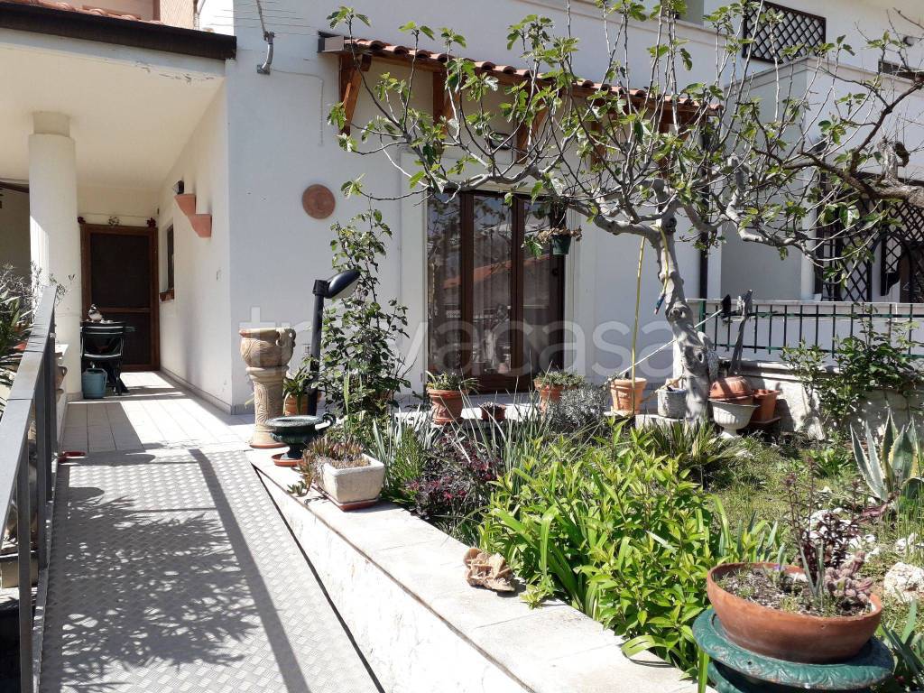 Villa a Schiera in in vendita da privato a Raiano via Bucciarelli, 59