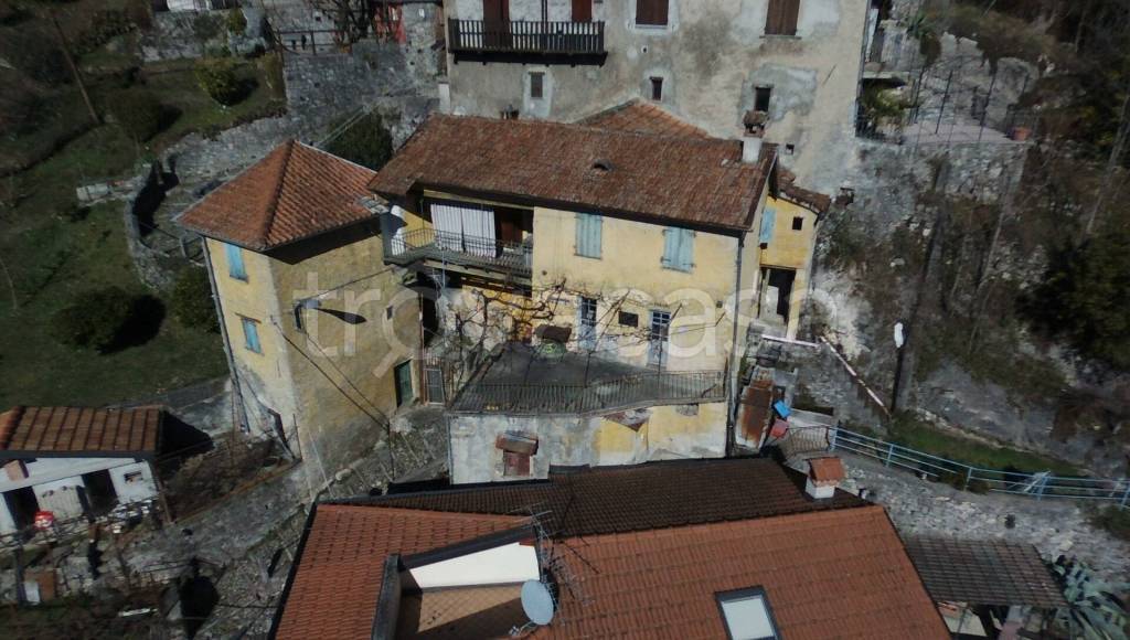 Casale in vendita a Tremezzina via Luigi Vaccani