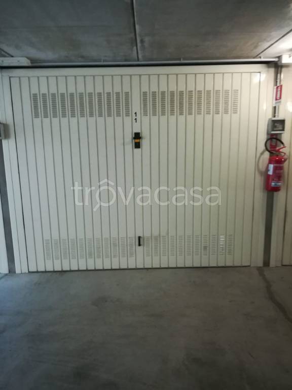 Garage in vendita a Diano Marina via Villebone