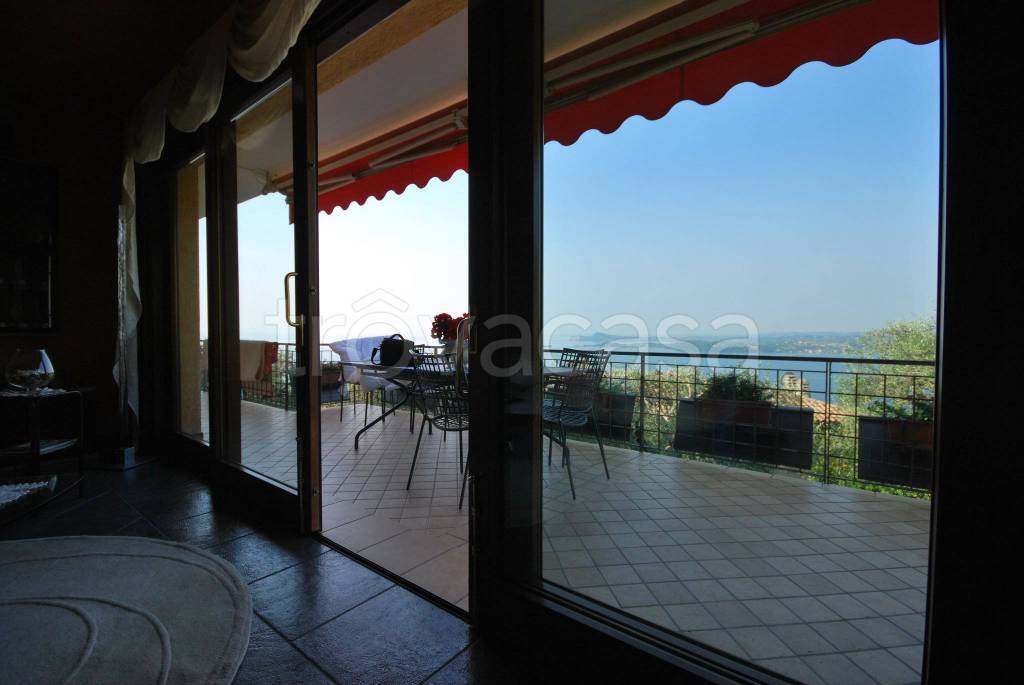 Villa in vendita a Gardone Riviera via Belvedere, 16