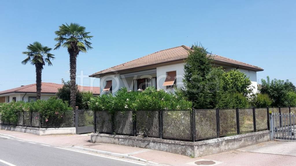 Villa in in vendita da privato a Ronco all'Adige via Cavalieri di Vittorio Veneto, 26