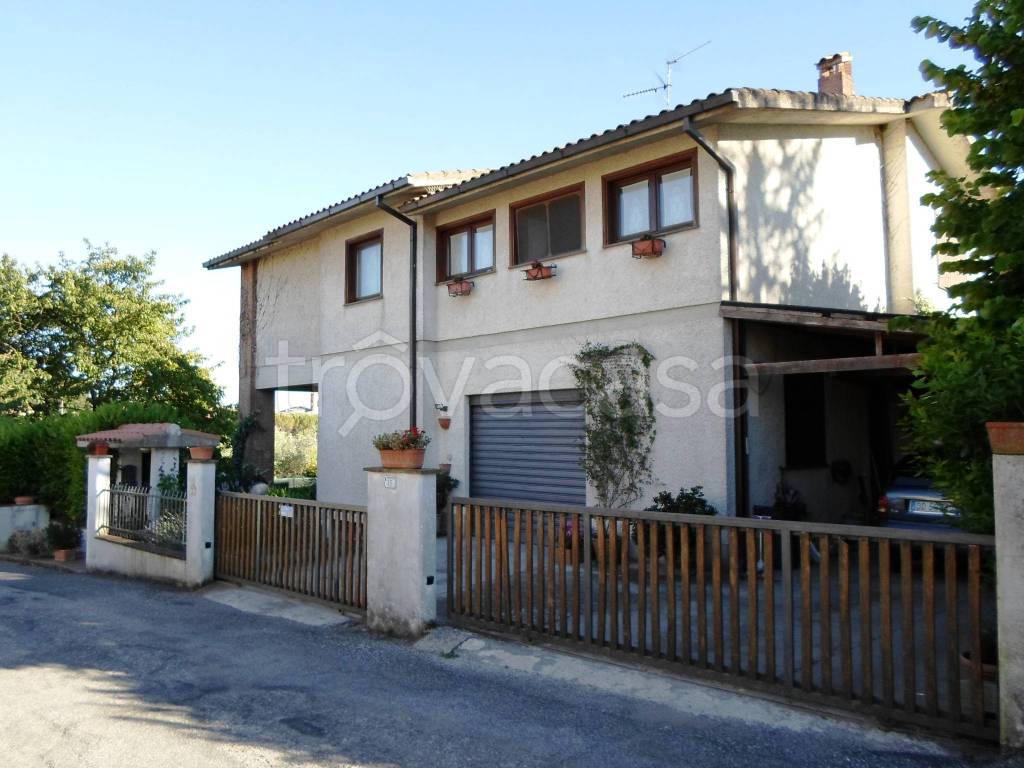 Villa in vendita ad Avigliano Umbro via Antonio Gramsci