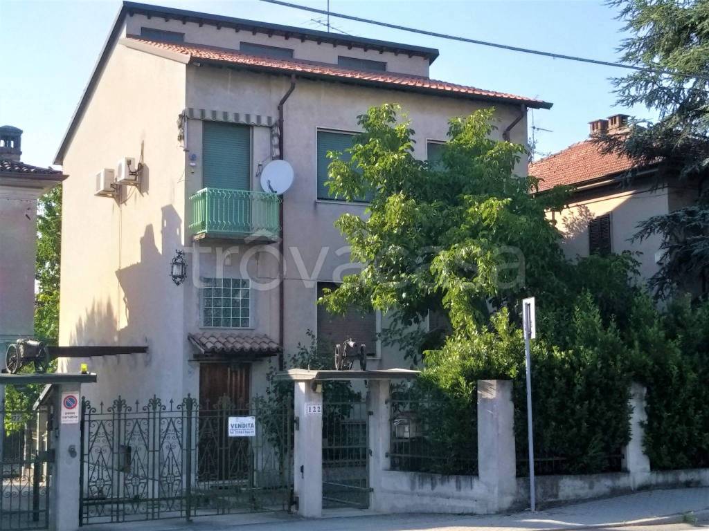 Villa Bifamiliare in vendita a Casteggio via Torino, 122