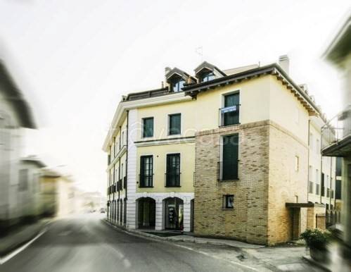 Appartamento in vendita a Cairate via Giuseppe Garibaldi