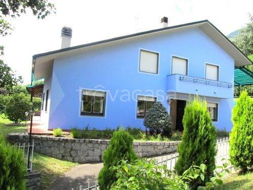 Villa in vendita a Castione Andevenno via vanoni
