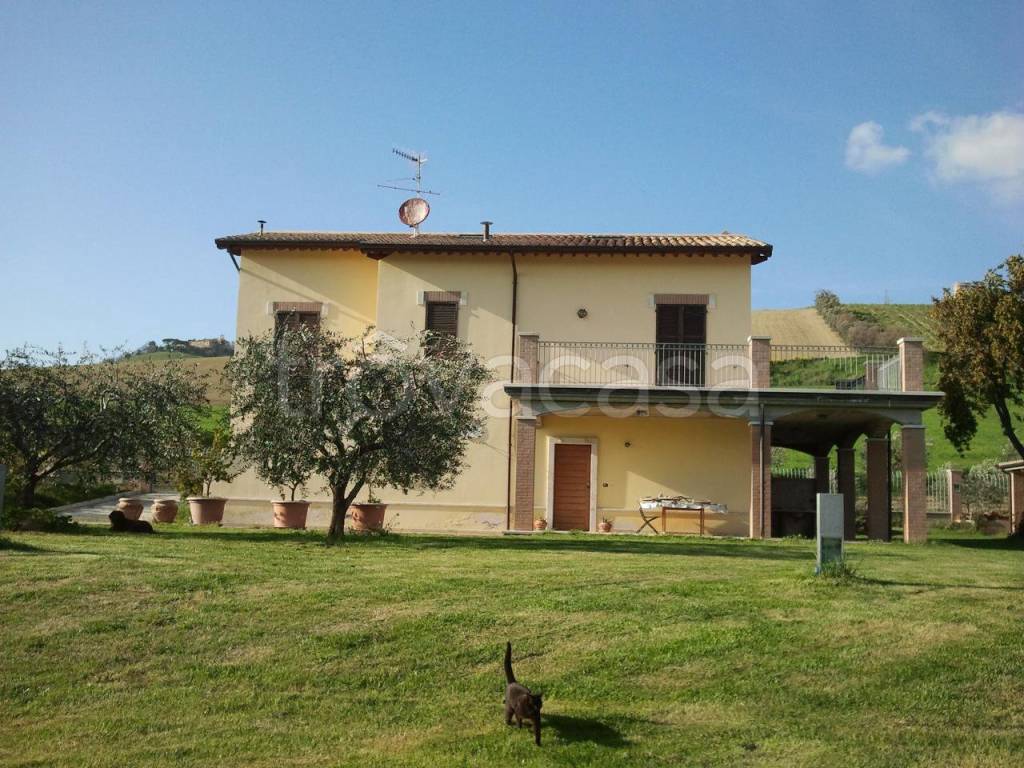 Villa in vendita ad Acquaviva Picena contrada Solagna