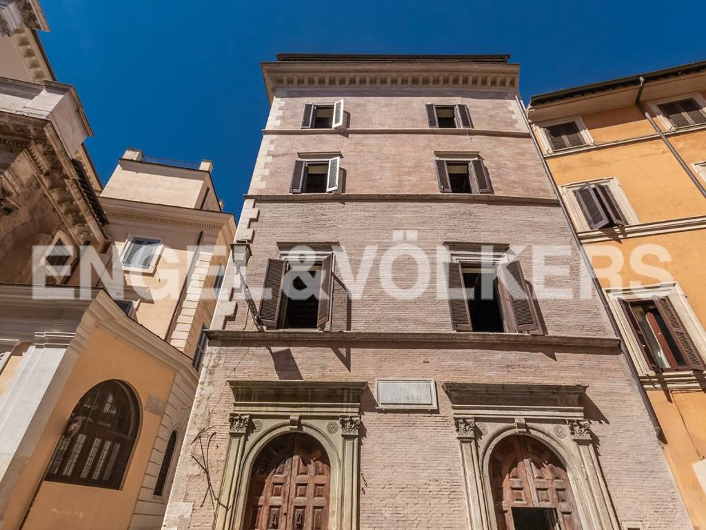 Casa Indipendente in vendita a Roma via di Monserrato