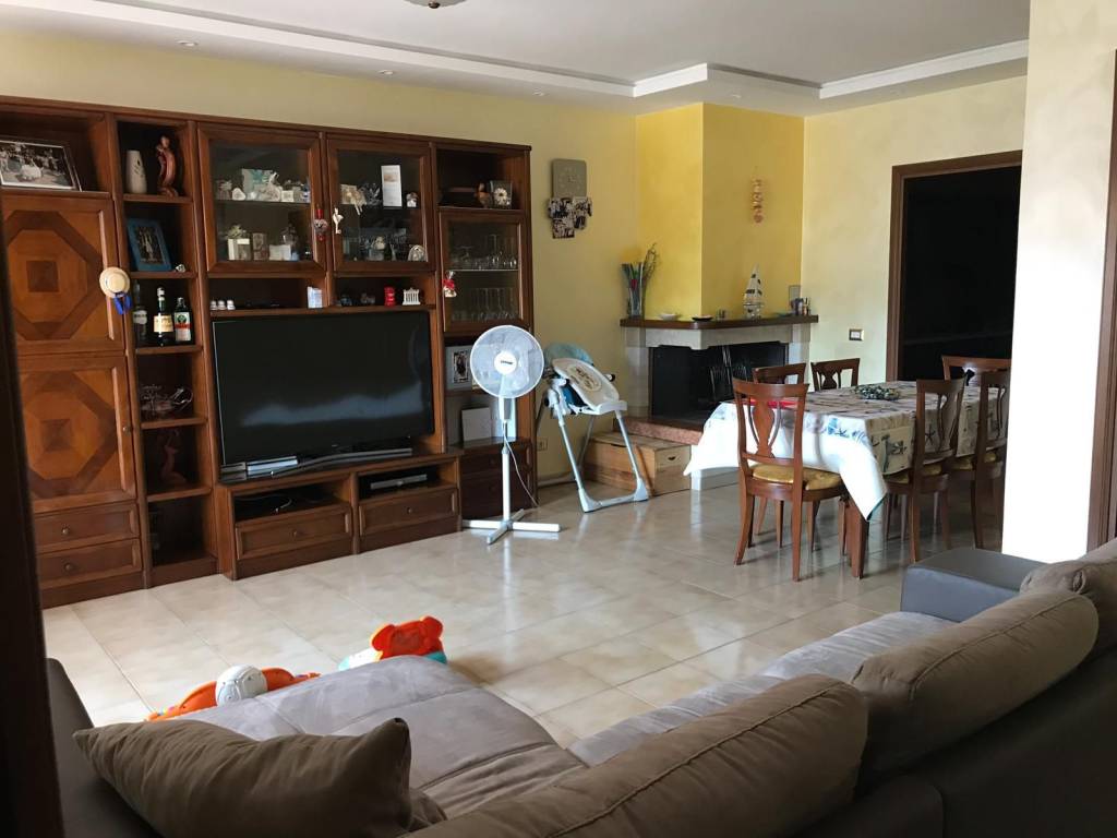 Appartamento in in vendita da privato a Poggio Mirteto via Ternana, 2