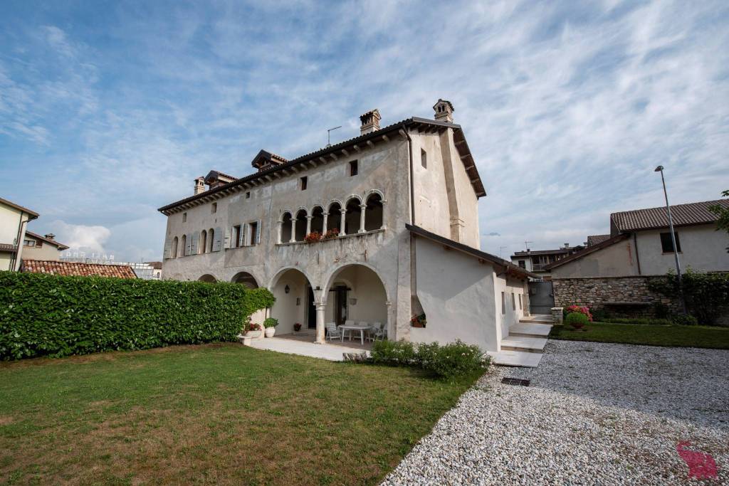 Villa Bifamiliare in vendita a Borgo Valbelluna