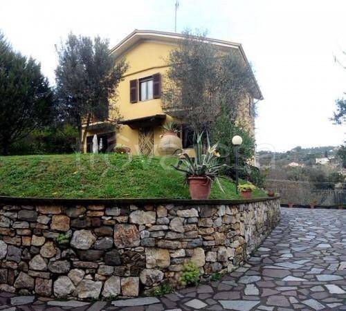 Villa in in vendita da privato ad Arcola via Colombiera