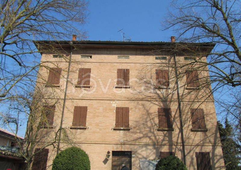 Villa in vendita a Quattro Castella