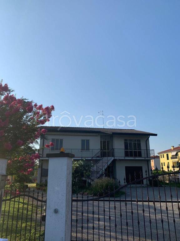 Villa in in vendita da privato a Chioggia via Lungo Adige, 74