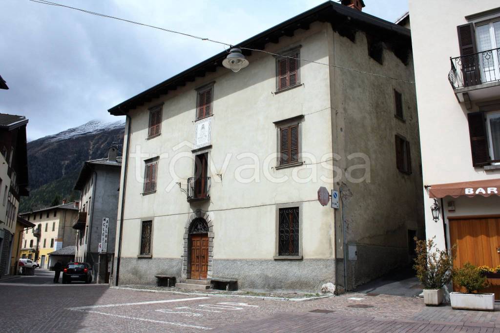 Appartamento in vendita a Schilpario piazza Cardinale Angelo Maj, 17