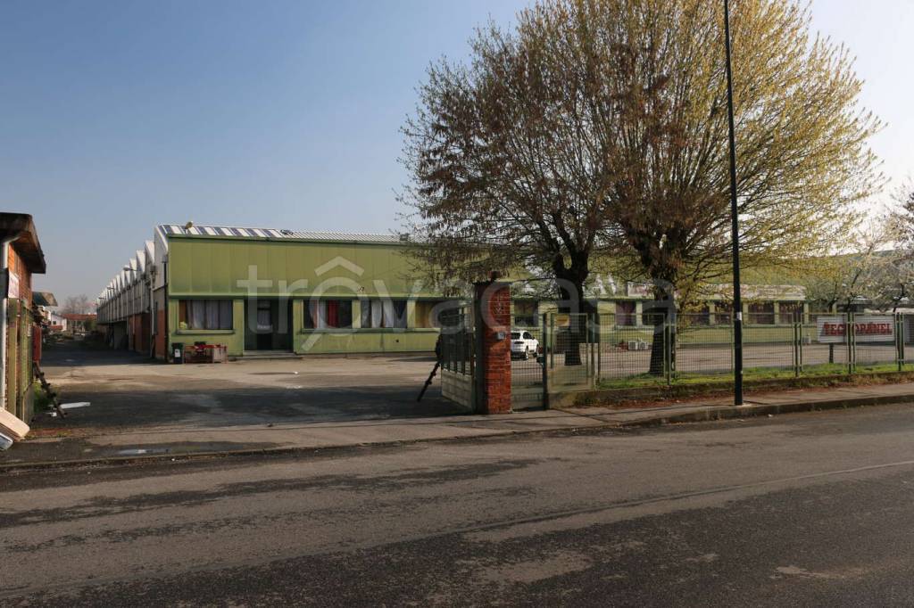 Capannone Industriale in in affitto da privato a Torino via Luigi Santagata, 24