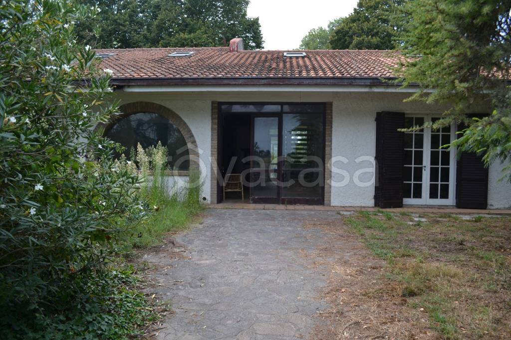 Villa Bifamiliare in vendita a Cesenatico via Saltarelli
