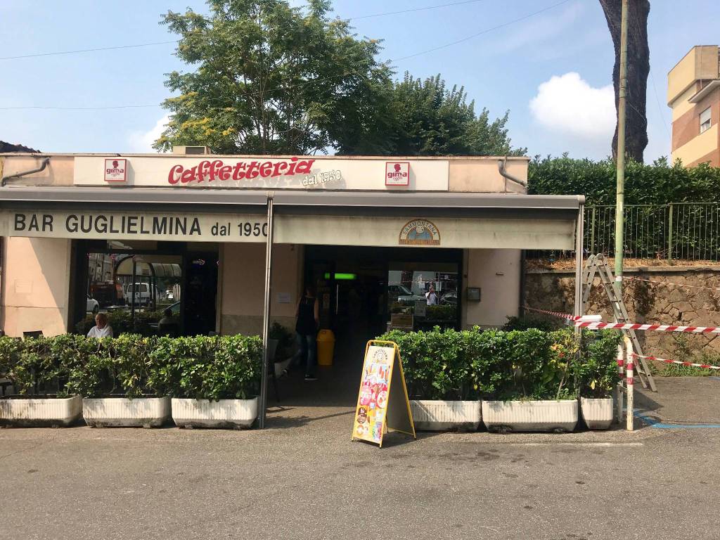 Bar in vendita a Grottaferrata piazza di Poggio Tulliano