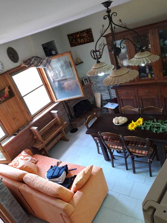 Villa a Schiera in in vendita da privato a Faeto via delle Ortensie