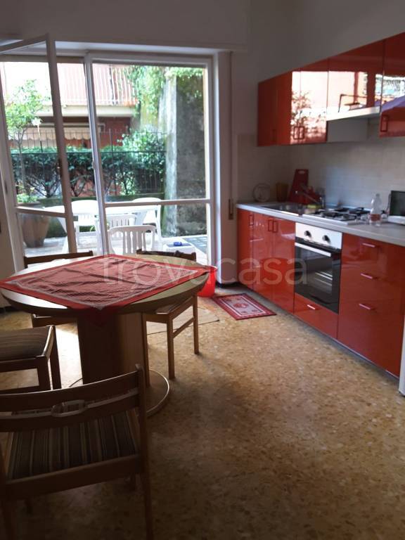 Appartamento in in affitto da privato a Rapallo via Enrico Pietrafraccia, 73