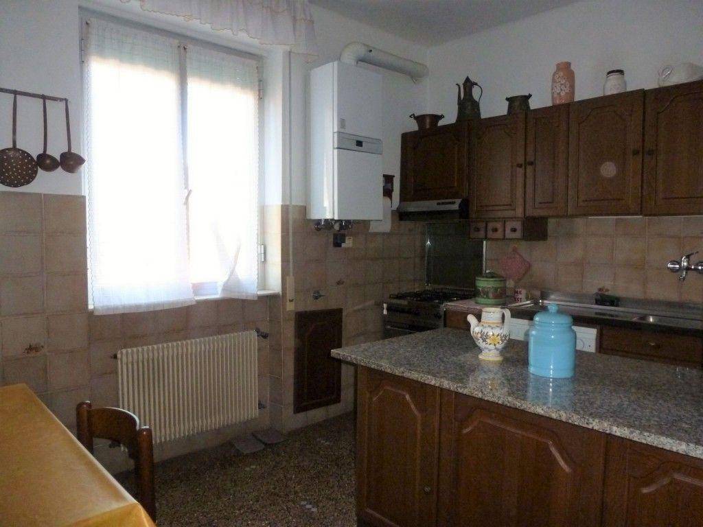 Appartamento in in vendita da privato a Genova via Val d'Astico, 27
