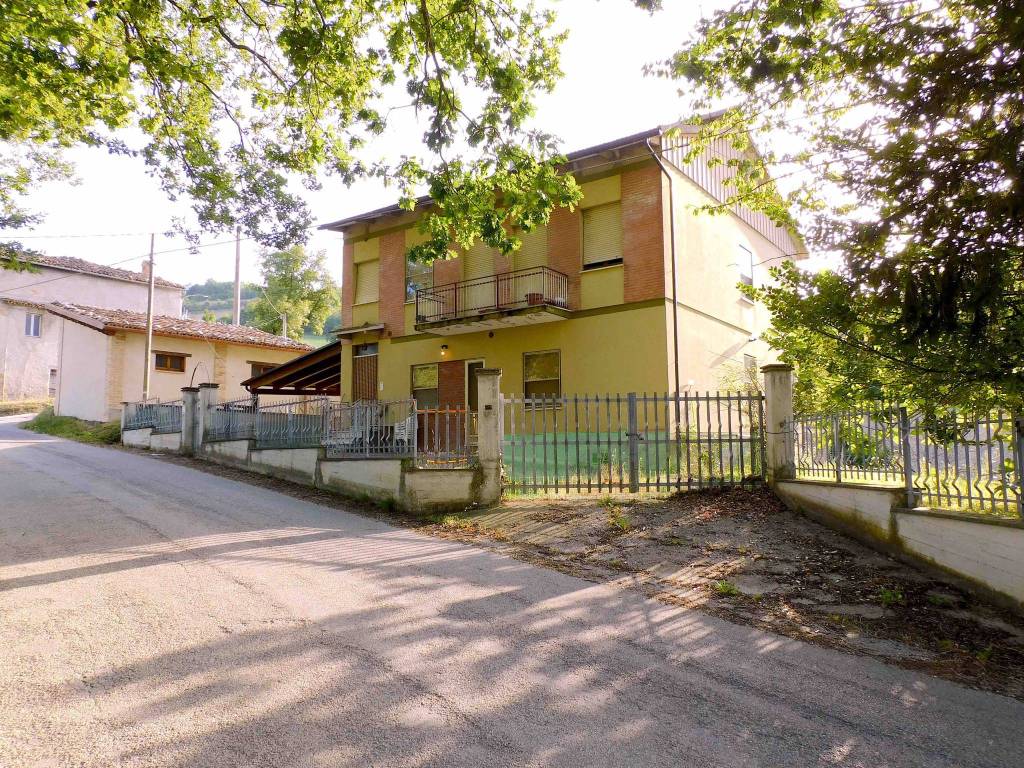 Villa Bifamiliare in vendita a Sarnano migliarucci