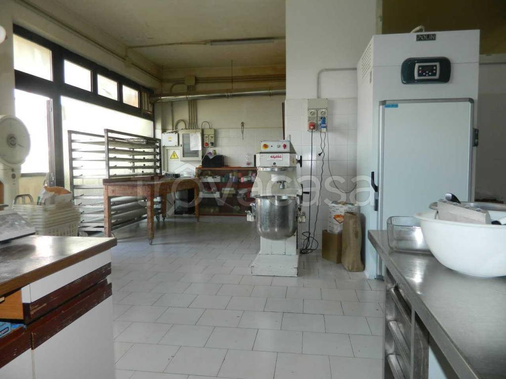 Panificio/Forno in vendita a Castelnuovo Magra