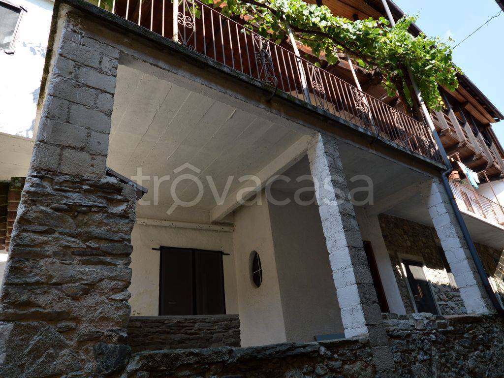 Casa Indipendente in vendita a Omegna via per armeno