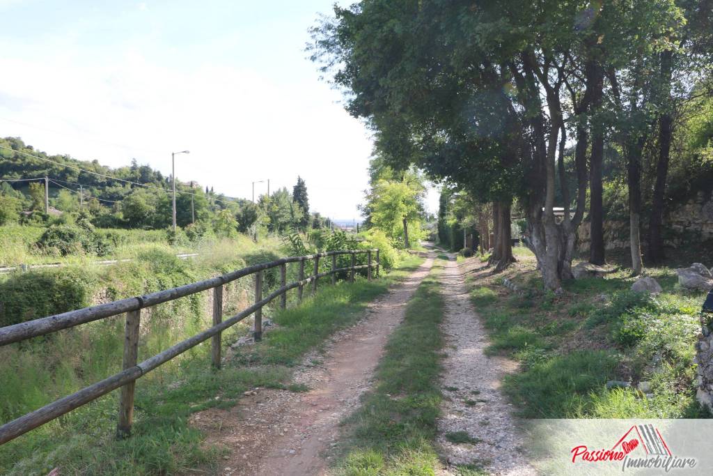 Terreno Agricolo in vendita a Verona via Vincenzo Benini, 5A