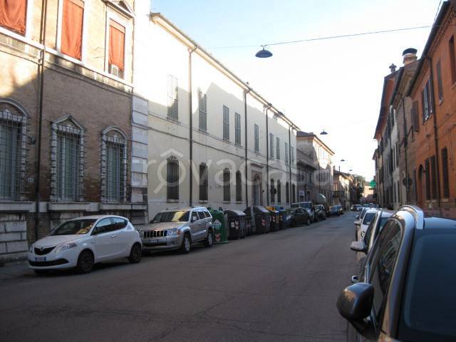 Casa Indipendente in vendita a Ferrara via Montebello