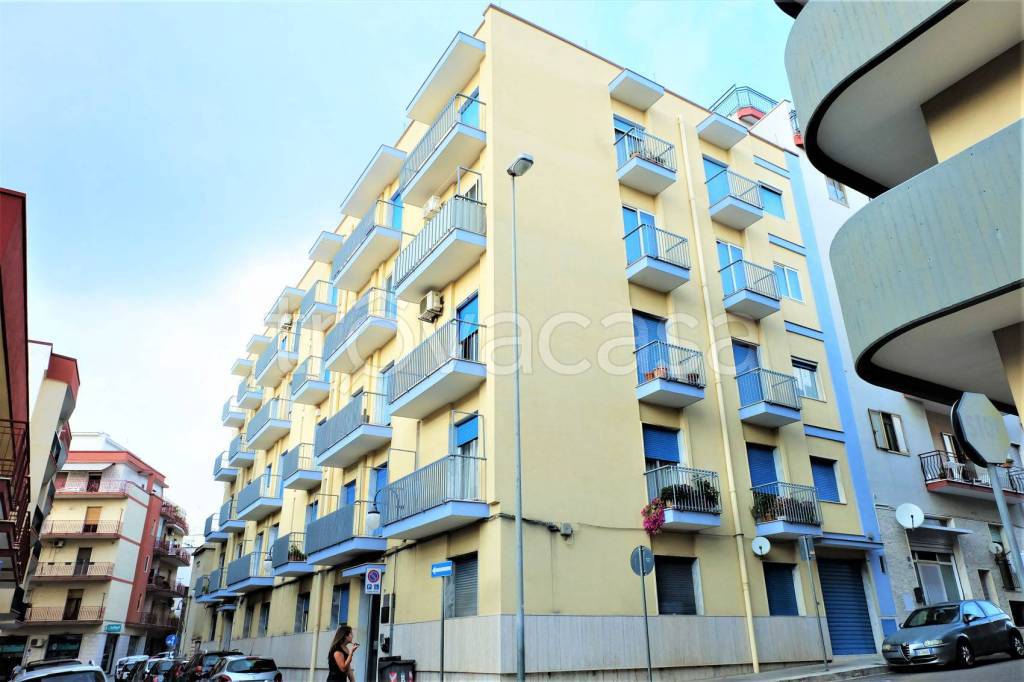 Appartamento in vendita a Putignano via Brenta
