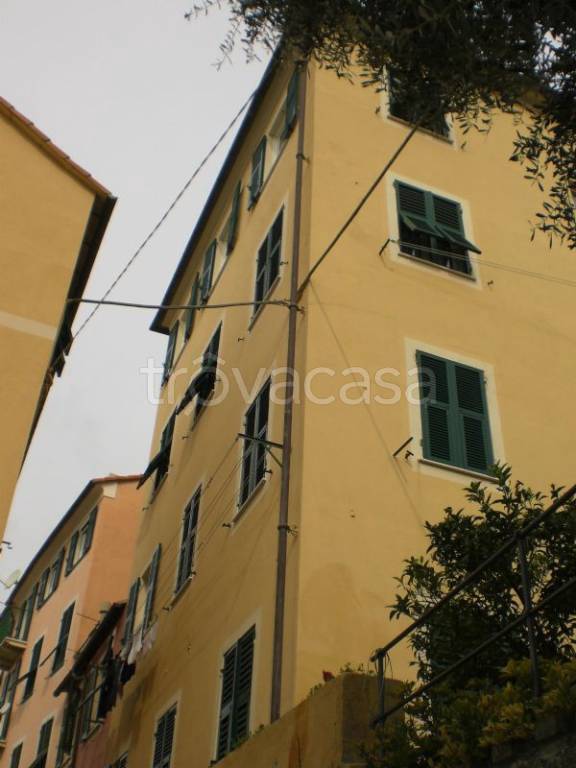 Appartamento in affitto a Genova via Lucchi, 26