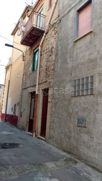 Casa Indipendente in in vendita da privato a Castellana Sicula via Giotto, 2
