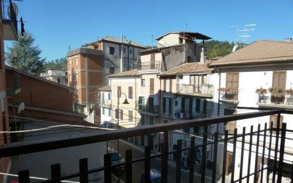 Appartamento in vendita a Carsoli piazza Corradino, 2