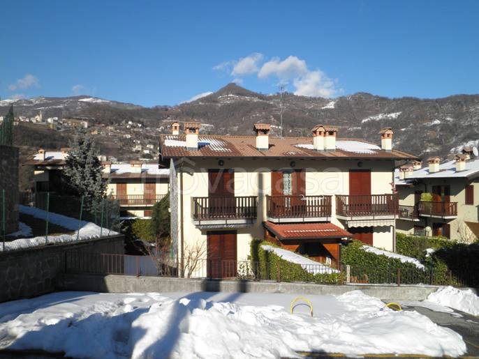 Appartamento in vendita a Sant'Omobono Terme viale Vittorio Veneto