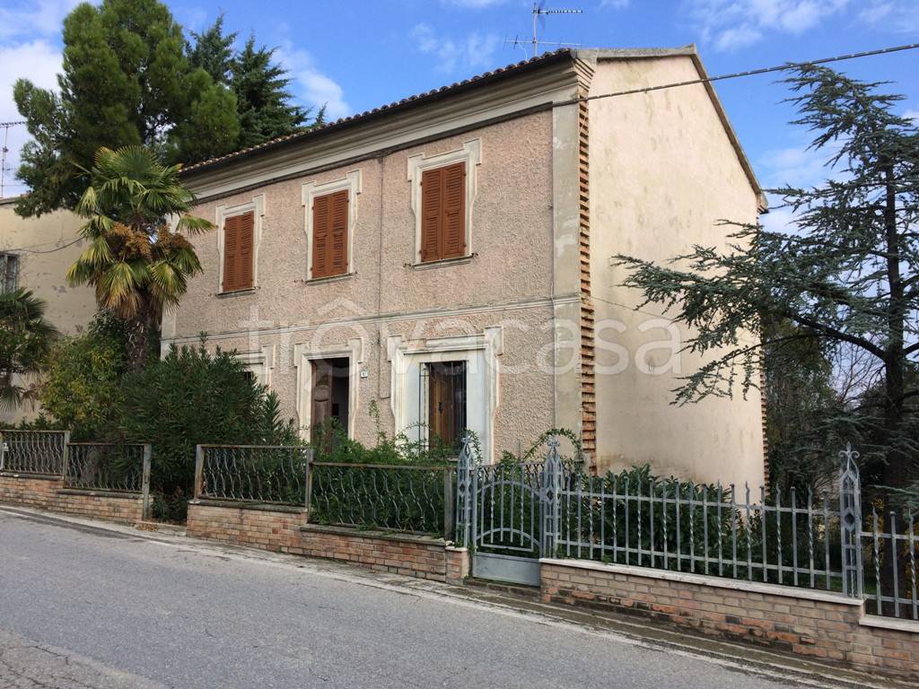 Colonica in vendita a Terre Roveresche via Roma, 51