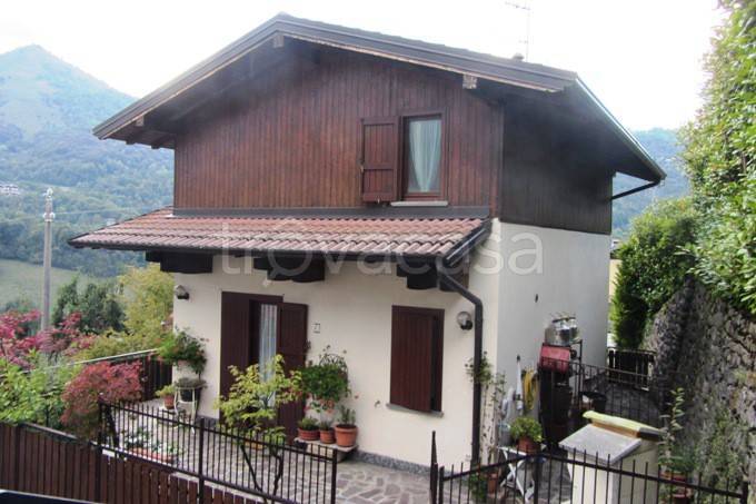 Villa in vendita a Serina via Divisione Tridentina