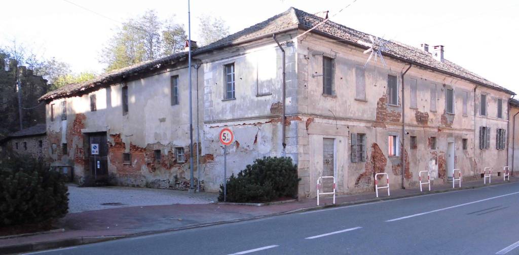 Casale in in vendita da privato a Semiana via Vittorio Veneto, 29