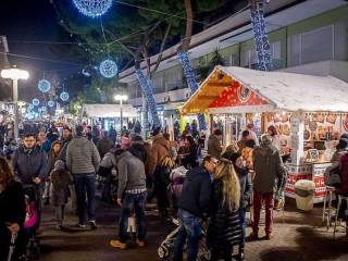 Negozio in affitto a riccione 