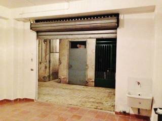 Garage in vendita a crotone 