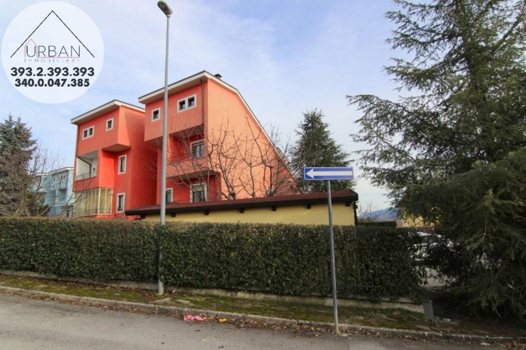 Villa a Schiera in vendita a L'Aquila via Puglia, 8
