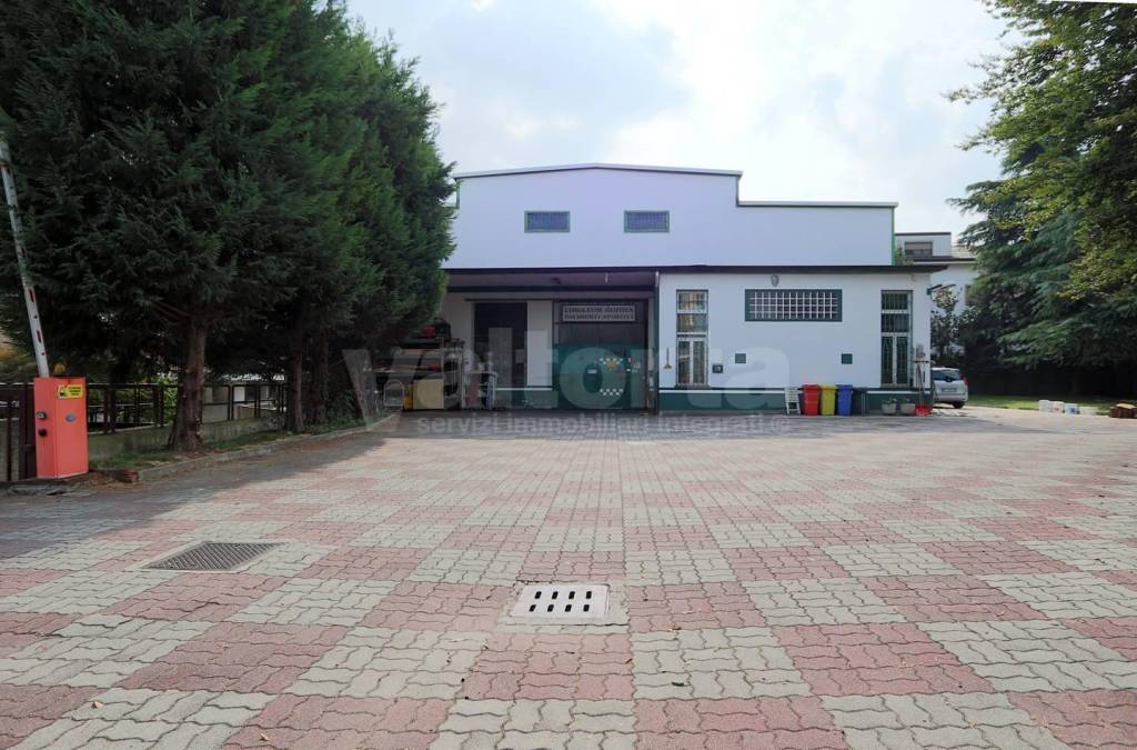 Capannone Industriale in vendita a Monza via Isonzo, 24