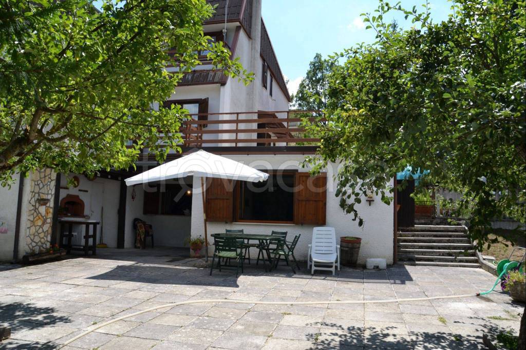 Villa in in vendita da privato a Montereale casale d'Abruzzo, 17