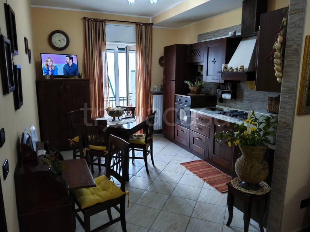 Appartamento in vendita ad Alessandria via Carlo Alberto